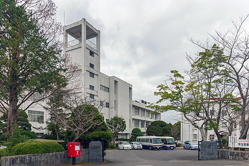 鎮西学院大学は“誰でも入れる”Fラン？就職まで数字で判定した