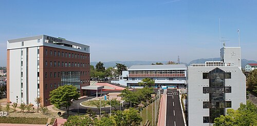 東日本国際大学は“誰でも入れる”Fラン？就職まで数字で判定した