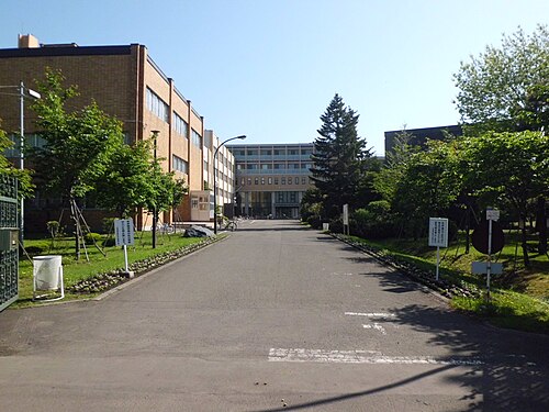 北海道武蔵女子大学はFランで恥ずかしい？偏差値35・充足率96.9%の実像を暴く