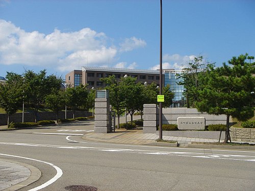 石川県立看護大学は“Fラン寄り”？境界の実力を充足率%で判定