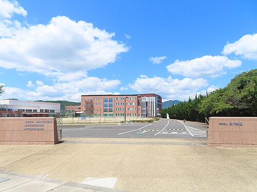 美作大学はFランで恥ずかしい？偏差値37.5・充足率90.0%の実像を暴く