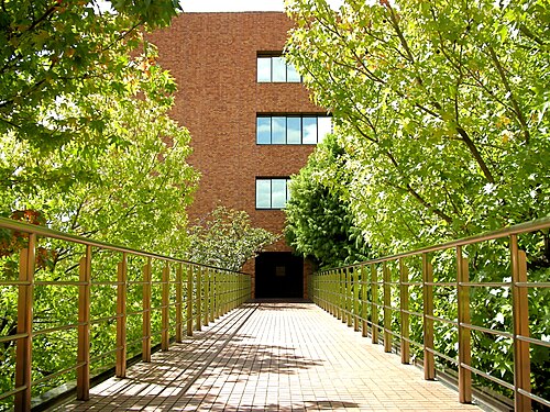 大阪学院大学はFランで恥ずかしい？偏差値37.5・充足率98.7%の実像を暴く