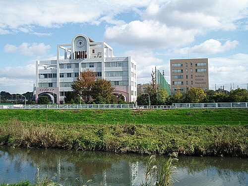 埼玉学園大学は“誰でも入れる”Fラン？就職まで数字で判定した