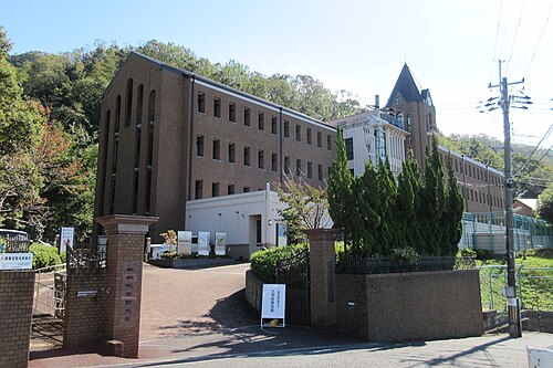 四條畷学園大学は“誰でも入れる”Fラン？就職まで数字で判定した